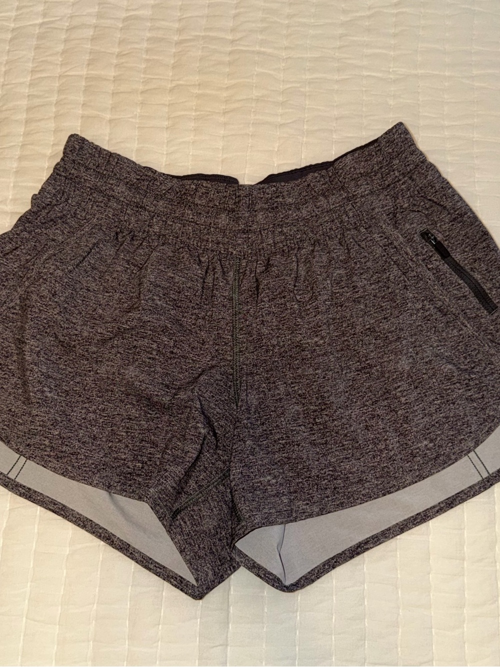 Lululemon Women's Mid-rise Tracker Short 4”